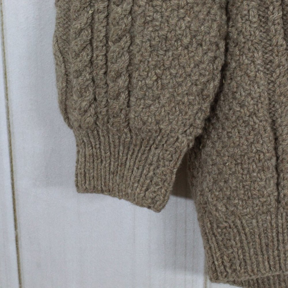 AN TUIRNE Hand Knitted Wool Corded Sweater - Picture 5 of 11
